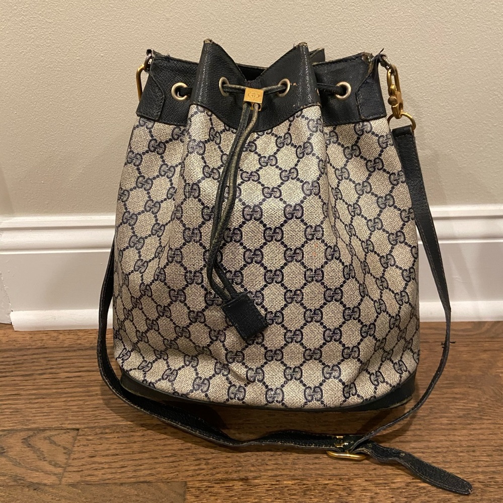 Vintage Gucci bucket bag